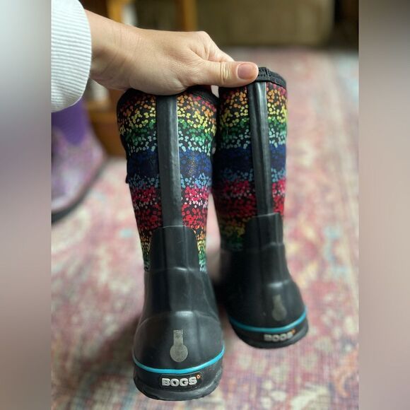 Kids size 5 Colorful rainbow dot Patterned Bog Winter Boots - Picture 4 of 8